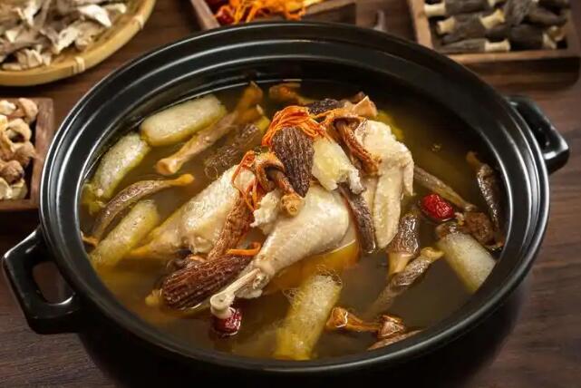 鳕鱼配什么吃有营养价值网 :分享鳕鱼搭配什么最有营养-鳕鱼最佳搭配三种蔬菜知识